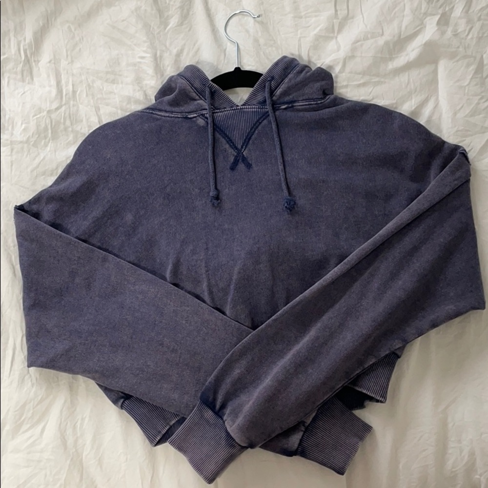 Cropped, loose fit, hooded sweatshirt